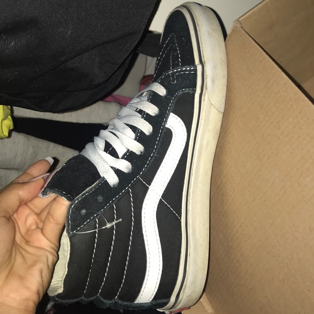 🚫TRADED🚫 black high top vans !